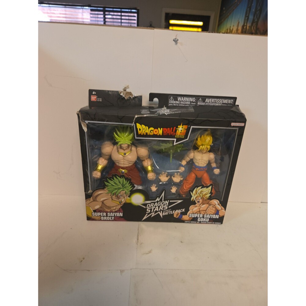 Dragon Stars Battle Pack Super Saiyan Broly vs Goku - NEW inside damaged box.